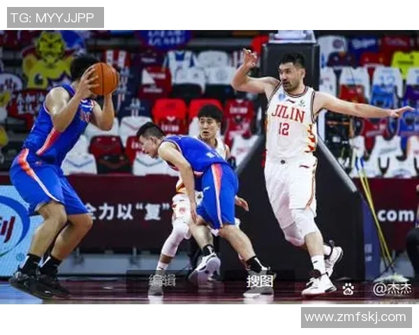 广州篮球队在挑战赛中以64分稳居积分榜首位，展现强劲实力